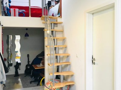 Escaliers de la mezzanine